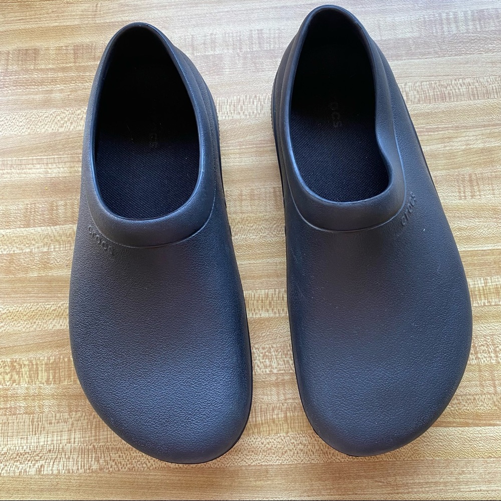 Crocs on the clock work slip on clogs size M8/W10